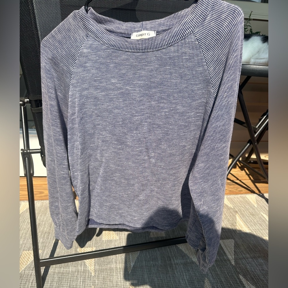 Blue Ginger shirt. Ribbed texture